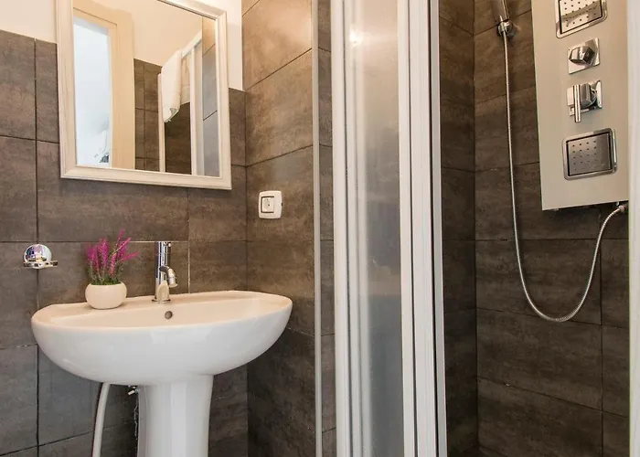 Piccolo Boutique ベッド・アンド・ブレックファスト 4*